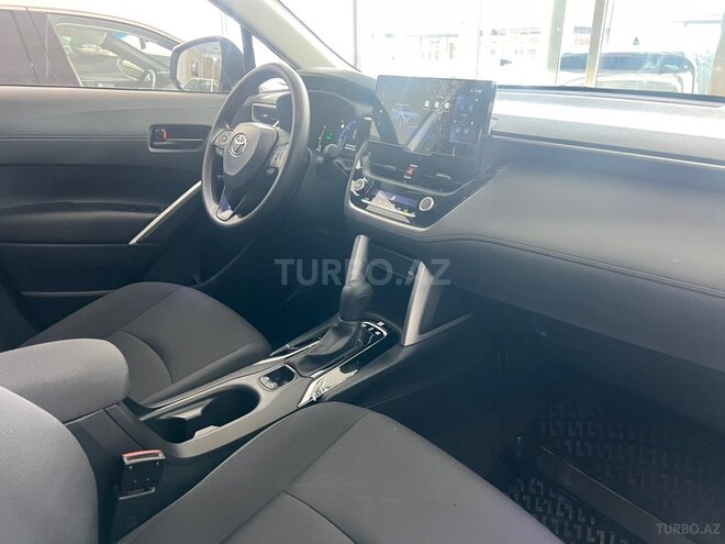 Toyota Corolla Cross-11