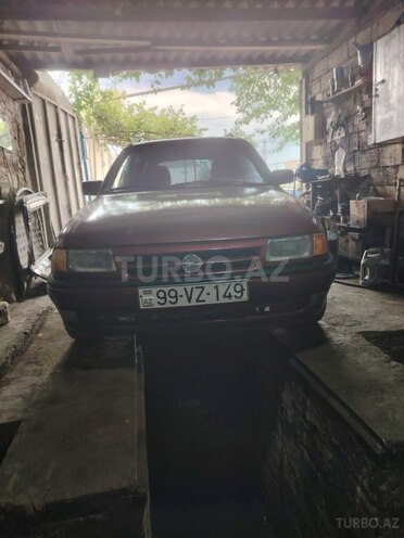 Opel Astra-1