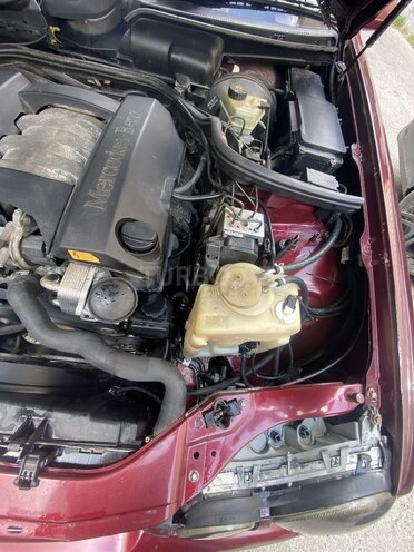 Mercedes E 240-19