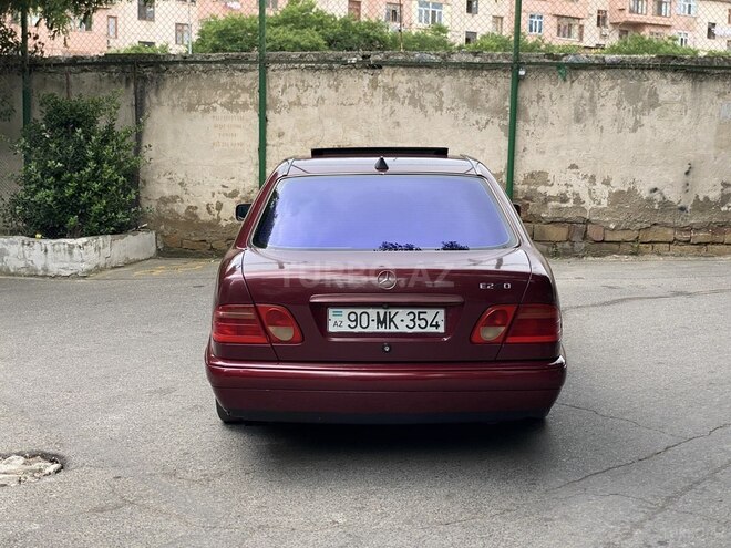 Mercedes E 240-15