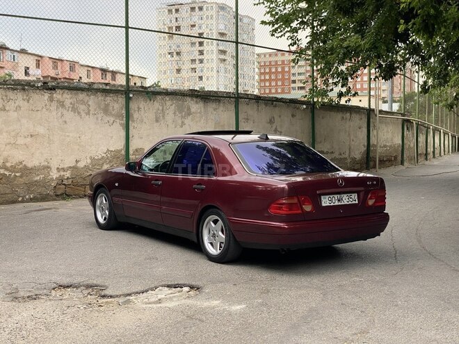 Mercedes E 240-14