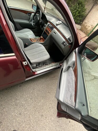 Mercedes E 240-9
