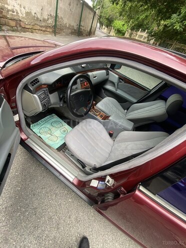 Mercedes E 240-5
