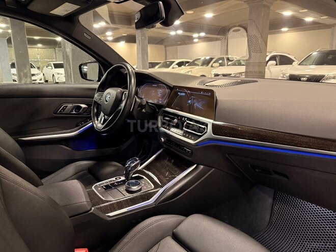 BMW 330-12