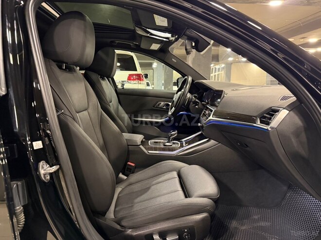 BMW 330-11