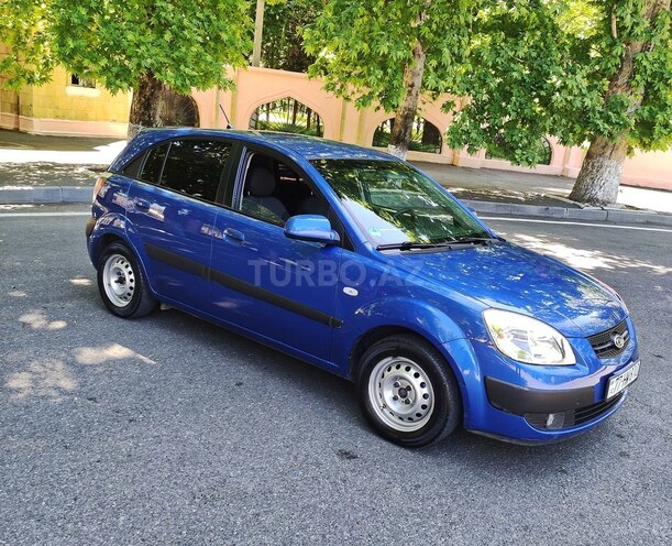 Kia Rio-5
