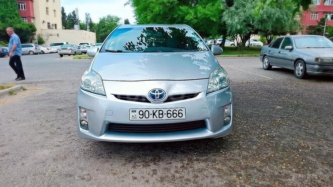 Toyota Prius-1