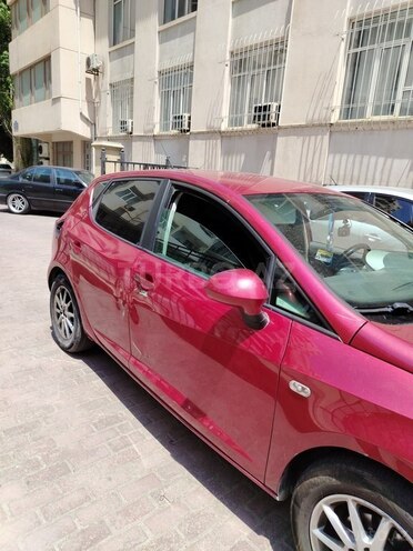 SEAT Ibiza-4