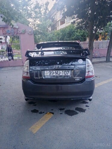 Toyota Prius-3