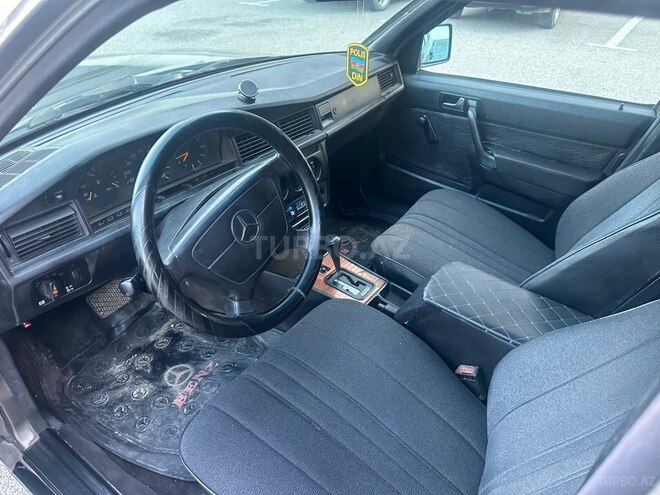 Mercedes 190-7