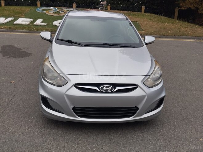 Hyundai Accent-1