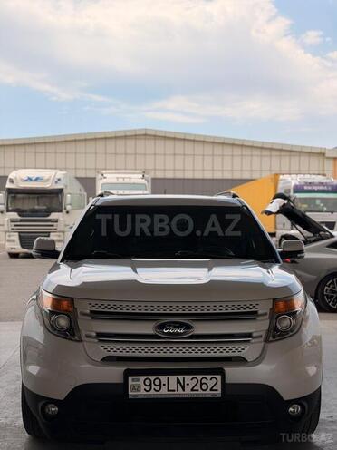 Ford Explorer-1