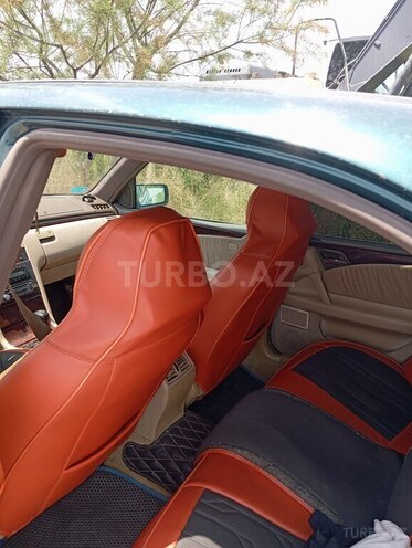 Mercedes E 280-7