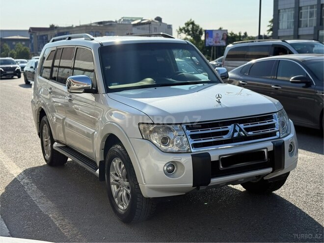 Mitsubishi Pajero-3