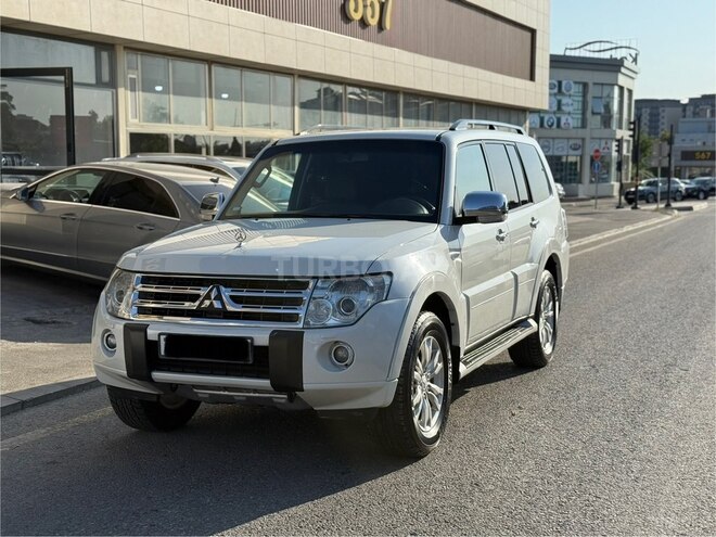 Mitsubishi Pajero-2
