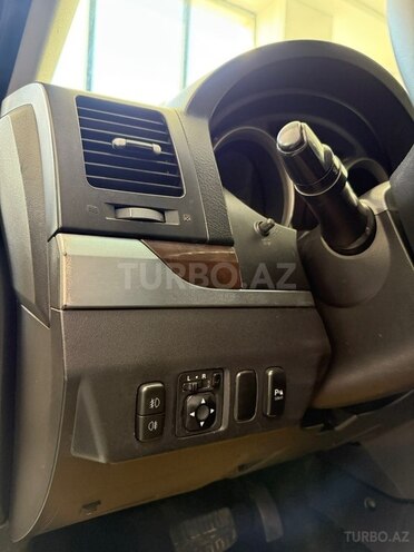 Mitsubishi Pajero-16