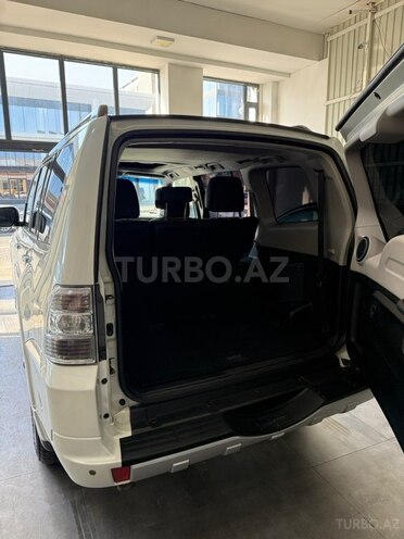 Mitsubishi Pajero-14