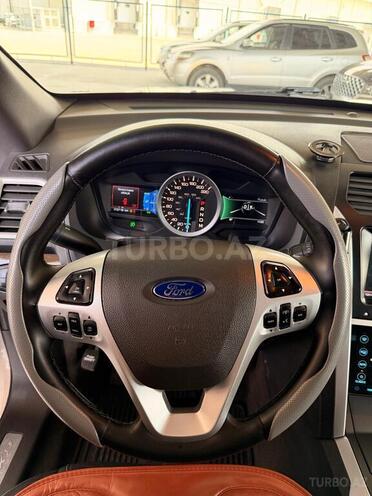 Ford Explorer-8