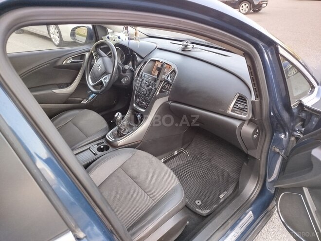 Opel Astra-11
