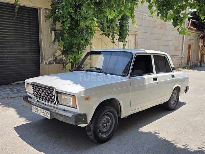 LADA (VAZ) 2107-2