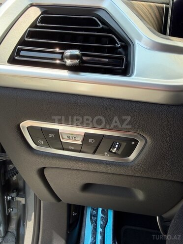 BMW X7-11