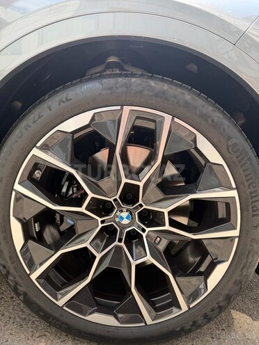 BMW X7-6