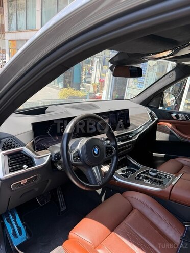 BMW X7-9