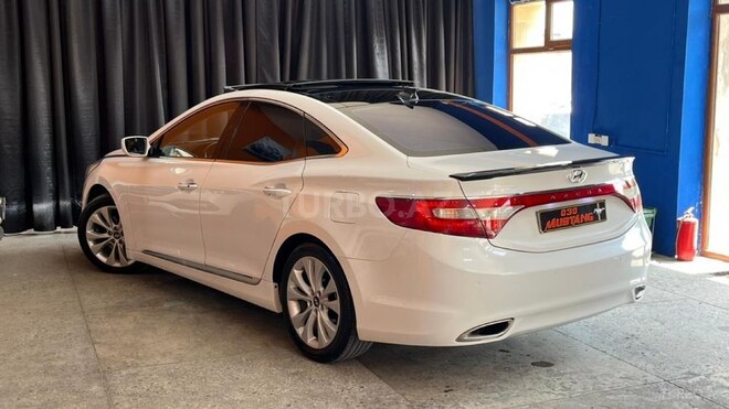 Hyundai Azera-9