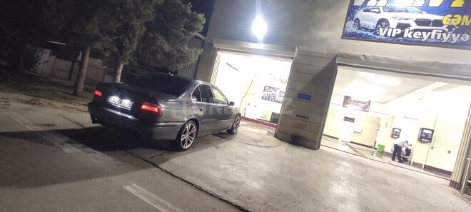 BMW 523-7