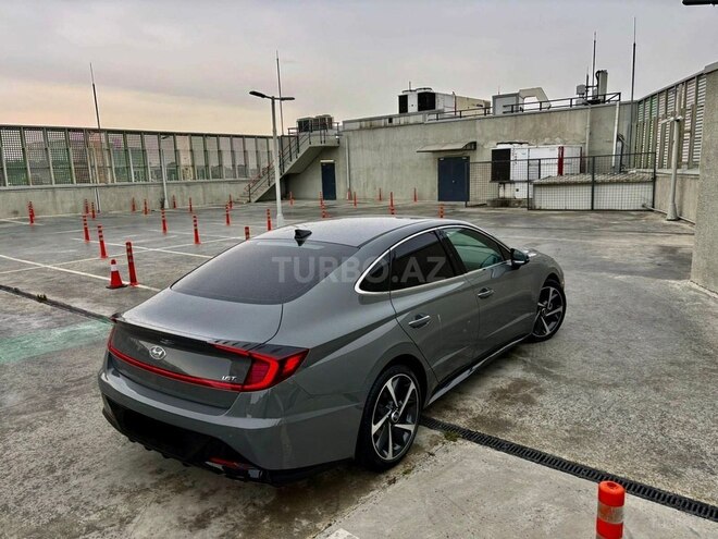 Hyundai Sonata-6