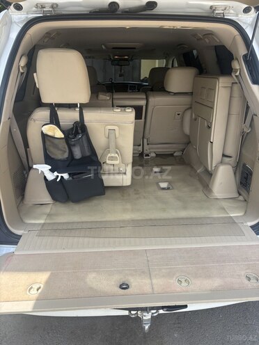 Lexus LX 570-19