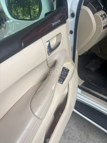 Lexus LX 570-12