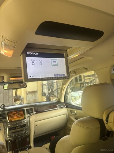 Lexus LX 570-18