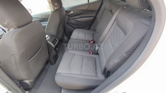 Chevrolet Equinox-12