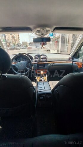 Mercedes E 240-3