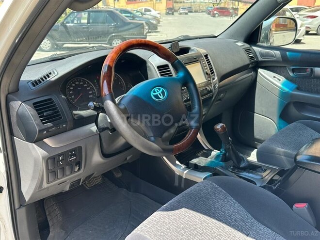 Toyota Land Cruiser Prado-3