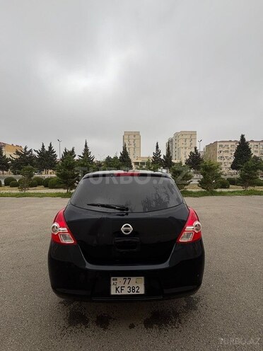 Nissan Tiida-2