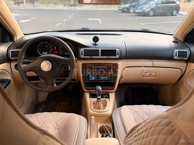Volkswagen Passat-11