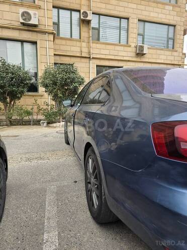 Volkswagen Jetta-6