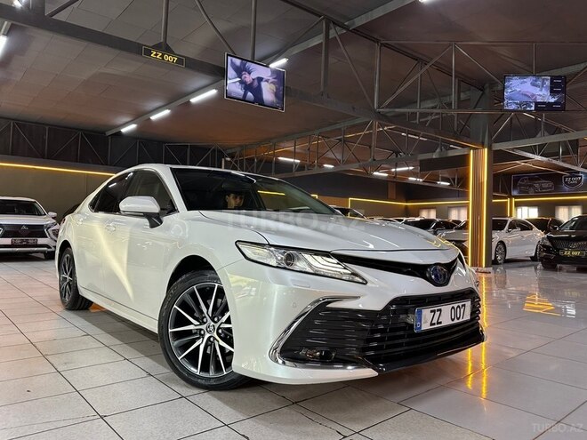 Toyota Camry-5