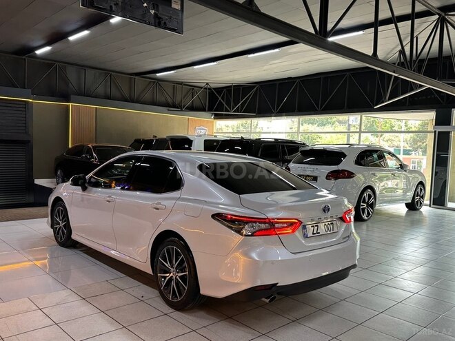 Toyota Camry-8