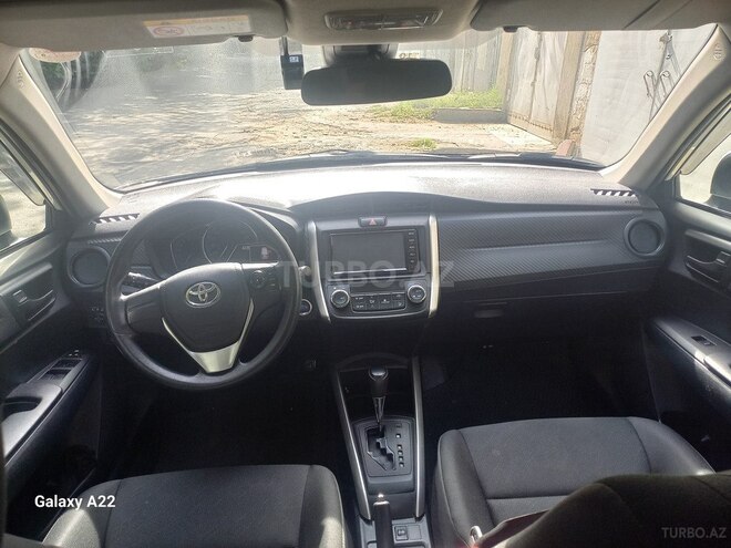 Toyota Corolla Fielder-4