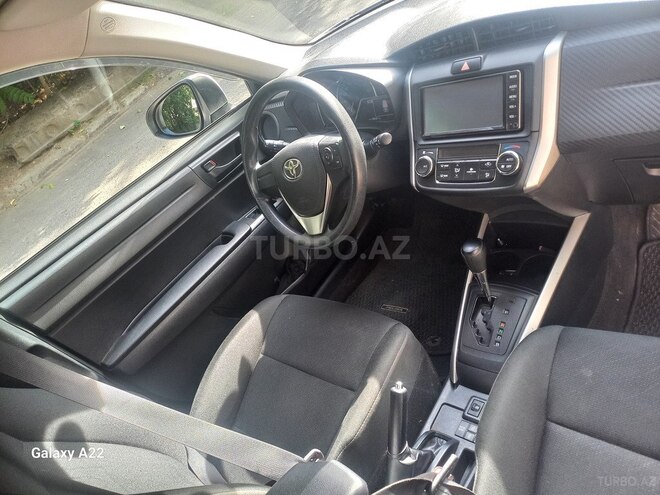 Toyota Corolla Fielder-5