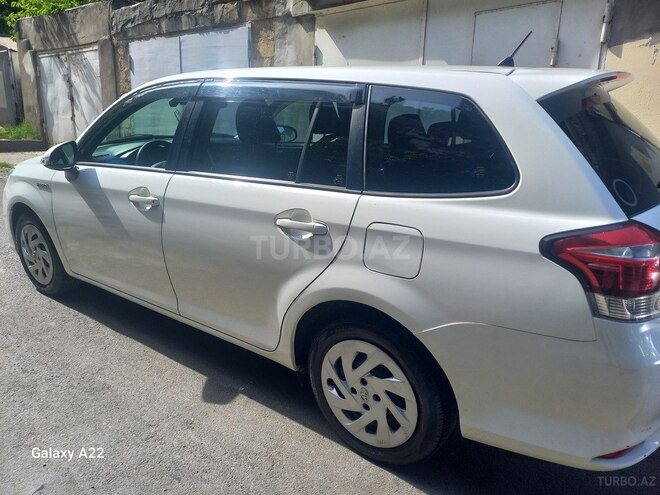 Toyota Corolla Fielder-7