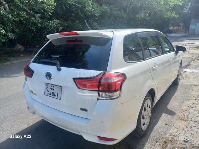 Toyota Corolla Fielder-6