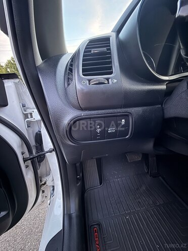 Kia Forte-10