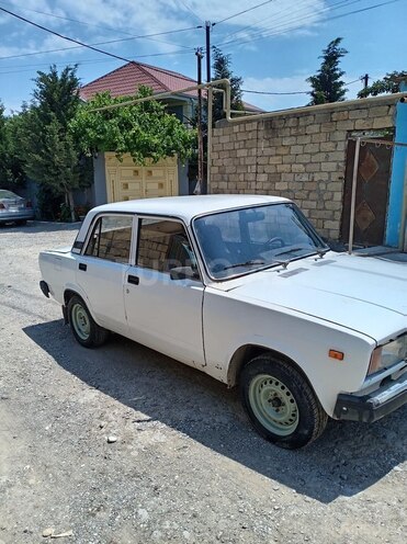 LADA (VAZ) 2107-2
