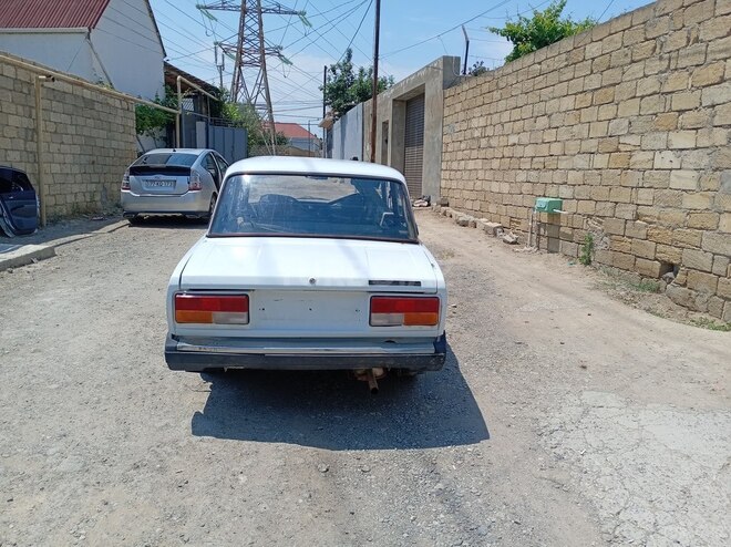 LADA (VAZ) 2107-4