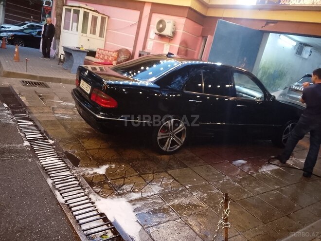 Mercedes E 240-7