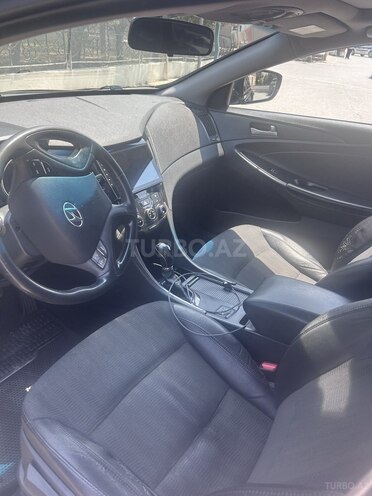 Hyundai Sonata-8